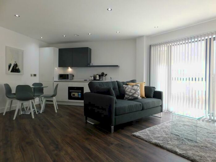 1 Bedroom Apartment To Rent In Regency Place, Parade, Birmingham, B1