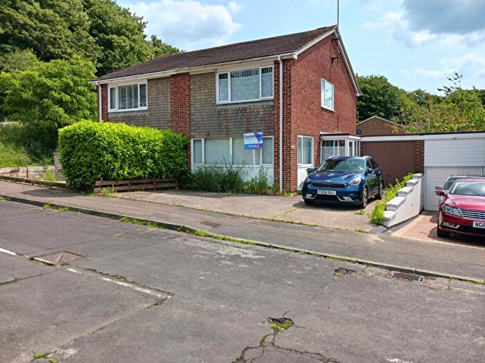 3 Bedroom Semi Detached House For Sale In Southernwood Rise, Folkestone, CT20