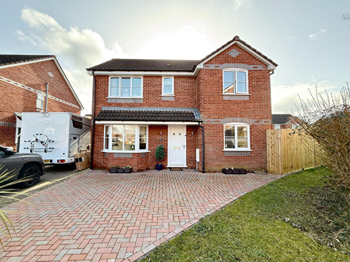 3 Bedroom Detached House For Sale In Culliford Close, Street, Somerset, BA16