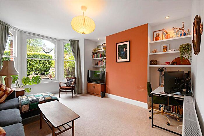 1 Bedroom Flat For Sale In Lordship Lane, East Dulwich, London, SE22
