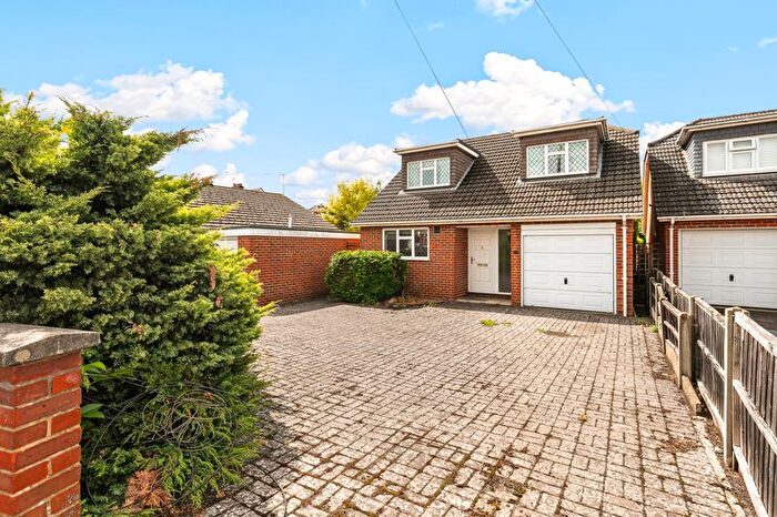 3 Bedroom Detached House For Sale In Laleham Road, Staines-Upon-Thames, TW18
