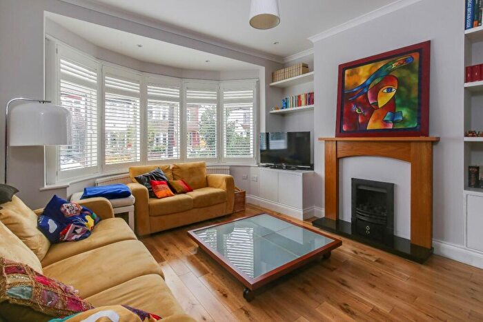 4 Bedroom Terraced House To Rent In Churston Gardens, London, N11