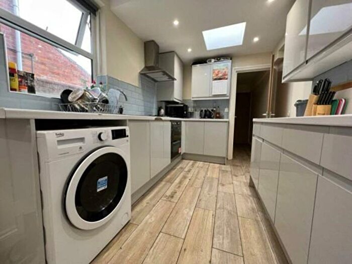 6 Bedroom Terraced House To Rent In St. Bartholomews Road, Reading, RG1