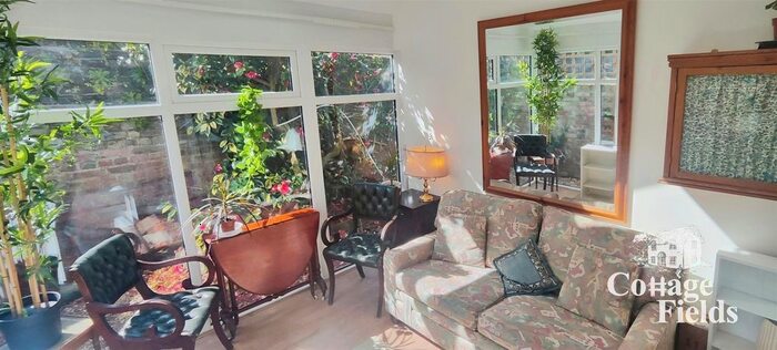 1 Bedroom Flat To Rent In Chapel Street, Enfield, EN2