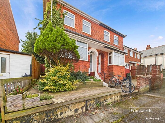 2 Bedroom Semi Detached House For Sale In Westbourne Terrace, Reading, Berkshire, RG30