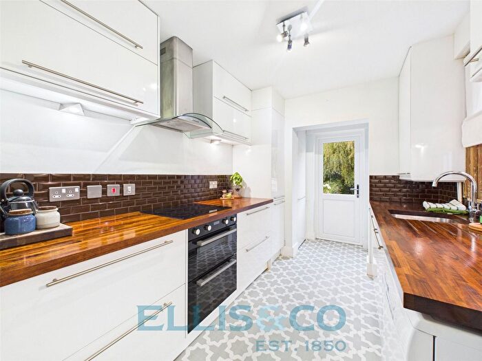 2 Bedroom Terraced House For Sale In Vale Road, Tonbridge, TN9