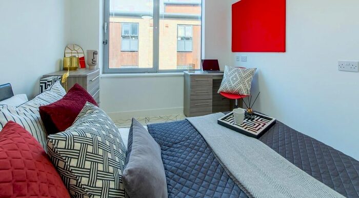 Studio To Rent In Queens Terrace, Southampton, SO14