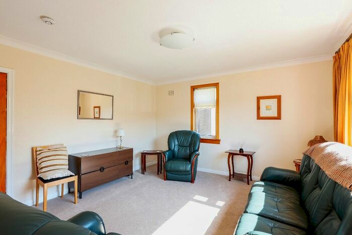 2 Bedroom Flat To Rent In Falcon Court, Morningside, Edinburgh, EH10