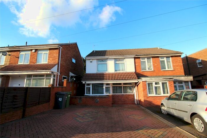 3 Bedroom Semi-Detached House To Rent In Wood Street, Lanesfield, Wolverhampton, WV4