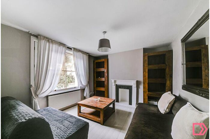 1 Bedroom Maisonette To Rent In B Elmore Street, London, N1