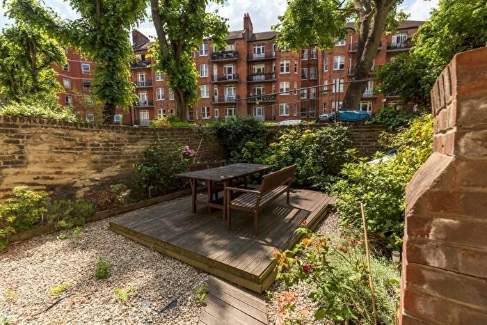 2 Bedroom Flat To Rent In Edith Grove, London, SW10