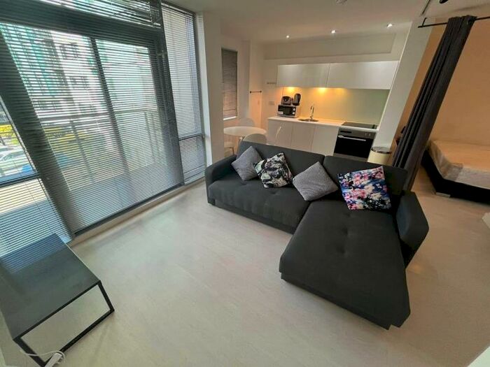 Apartment To Rent In Manor Mills, Ingram Street, LS11