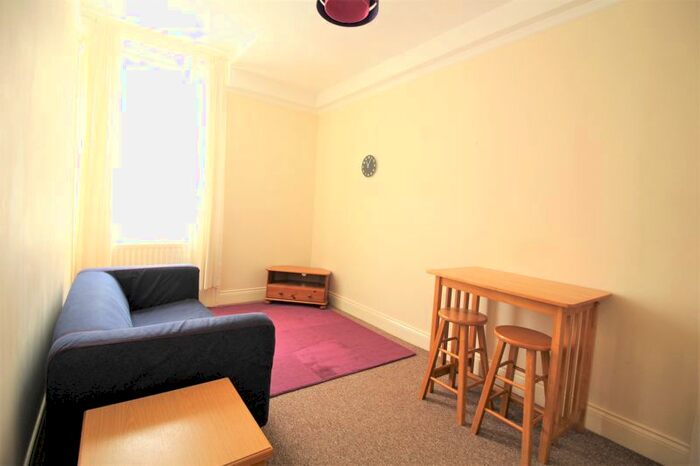 1 Bedroom Flat To Rent In Grosvenor Road, Jesmond, Newcastle Upon Tyne, NE2
