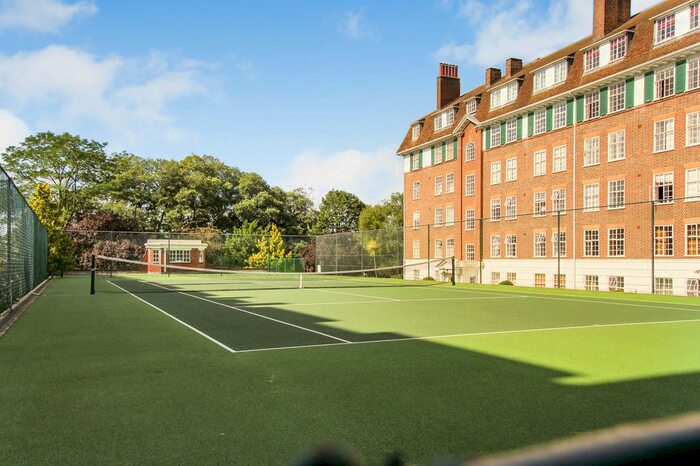 3 Bedroom Flat To Rent In Richmond Hill Court, Richmond, TW10