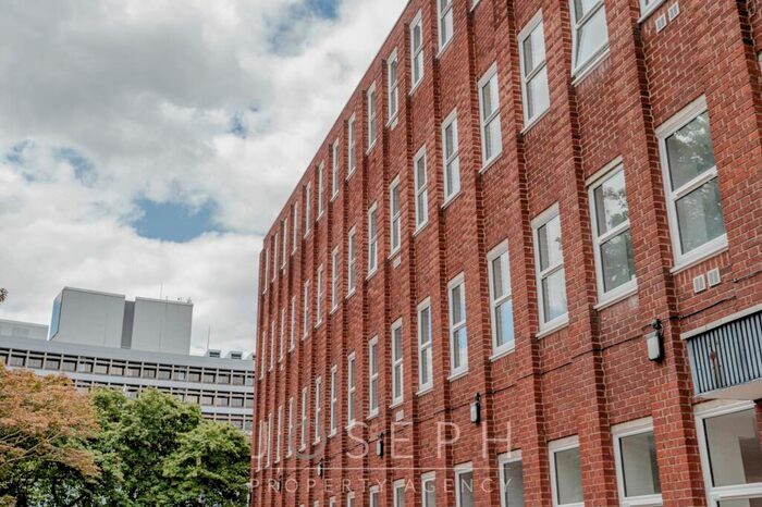 2 Bedroom Flat To Rent In Flat Elm House, Elm Street, IP1