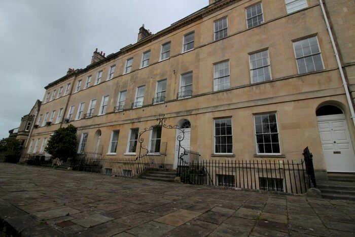 2 Bedroom Flat To Rent In Portland Place, Bath, BA1
