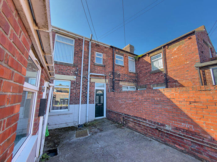 1 Bedroom Flat To Rent In Langley Terrace, Stanley, Durham, DH9