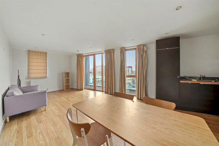 2 Bedroom Flat To Rent In Bath House, Barking, IG11