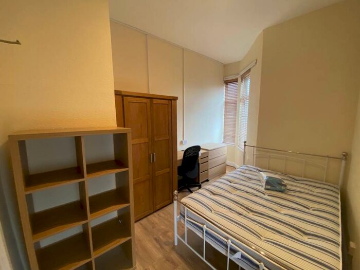 2 Bedroom House To Rent In Llantrisant Street, Ground Floor Flat, Cathays, Cardiff, CF24