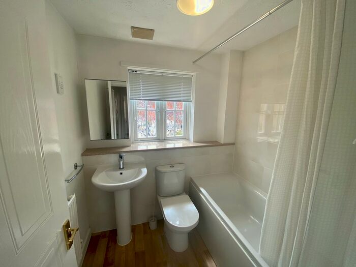 3 Bedroom Property To Rent In Fern Drive, Havant, PO9