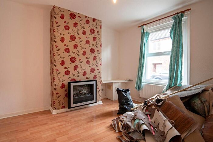 2 Bedroom House To Rent In Great Park Street, Wellingborough, NN8