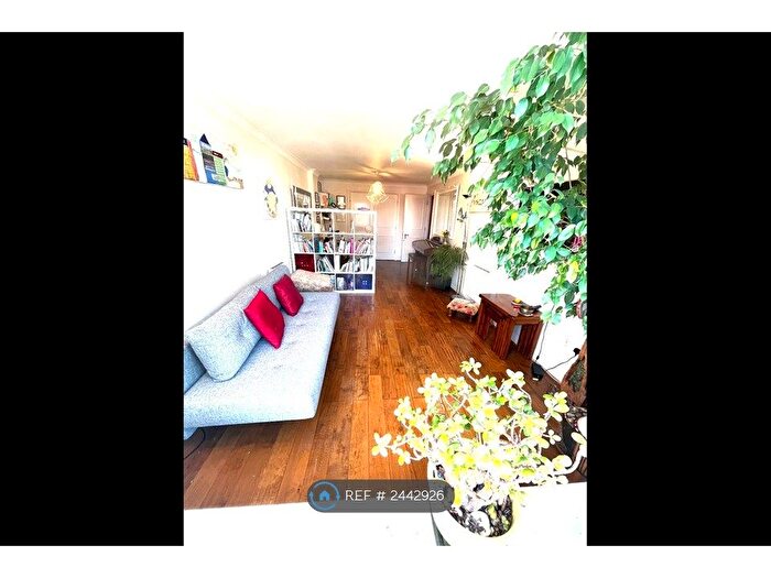 1 Bedroom Flat To Rent In New Caledonian Wharf, London, SE16