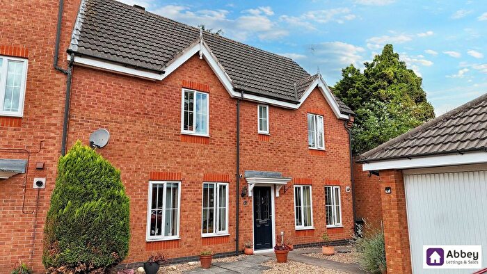 4 Bedroom End Terrace House For Sale In Oakwood Road, Leicester, LE4