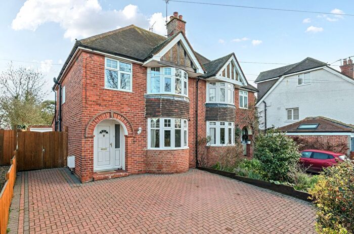 3 Bedroom Semi-Detached House For Sale In Kidmore Road, Caversham, Reading, RG4