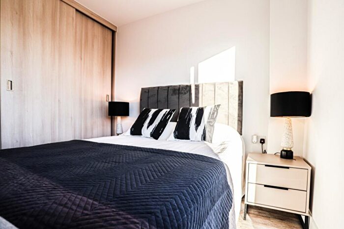 Apartment To Rent In Brook Place, Sheffield Sheffield, S11