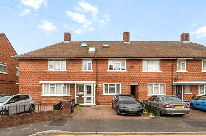 4 Bedroom Terraced House For Sale In Jonson Close, Mitcham, CR4