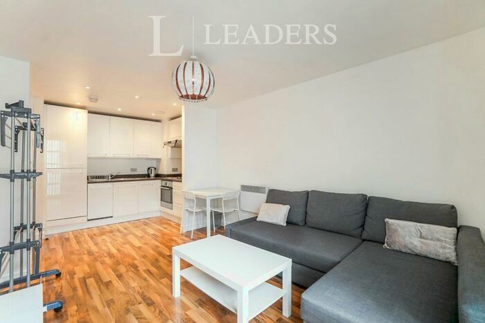 2 Bedroom Apartment To Rent In The Quadrangle, Lower Ormond Street, Manchester, M1
