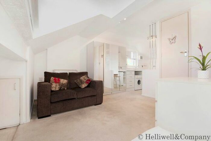 Studio To Rent In Culmington Road, Ealing, W13