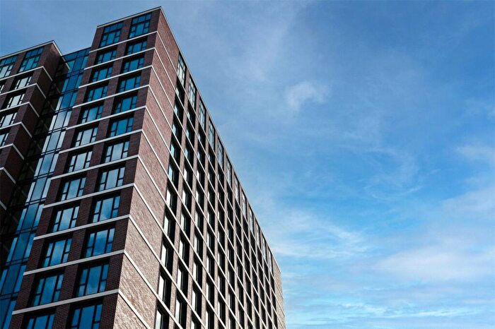 2 Bedroom Apartment To Rent In Uncle Leeds, Whitehall, LS12