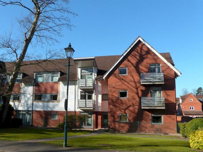 2 Bedroom Flat To Rent In Middlepark Drive, Bournville Park, Northfield, B31