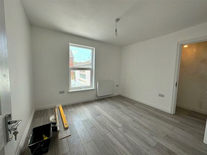 4 Bedroom End Of Terrace House To Rent In Castle Street, Southampton, Hampshire, SO14