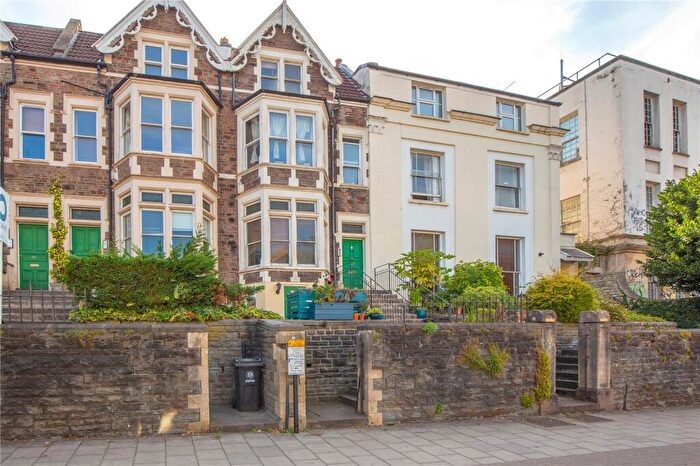 2 Bedroom Apartment For Sale In Cheltenham Road, Bristol, Somerset, BS6