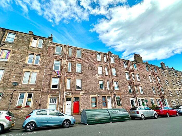 1 Bedroom Flat To Rent In Kings Road, Portobello, Edinburgh, EH15