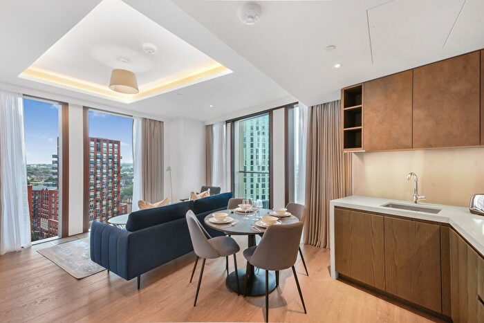 3 Bedroom Flat To Rent In Thames City, London, SW8