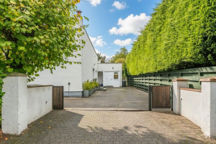 4 Bedroom Detached House For Sale In Barnton Loan, Edinburgh, EH4