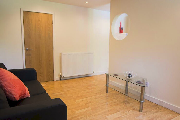 1 Bedroom House To Rent In Hyde Terrace, Leeds, LS2