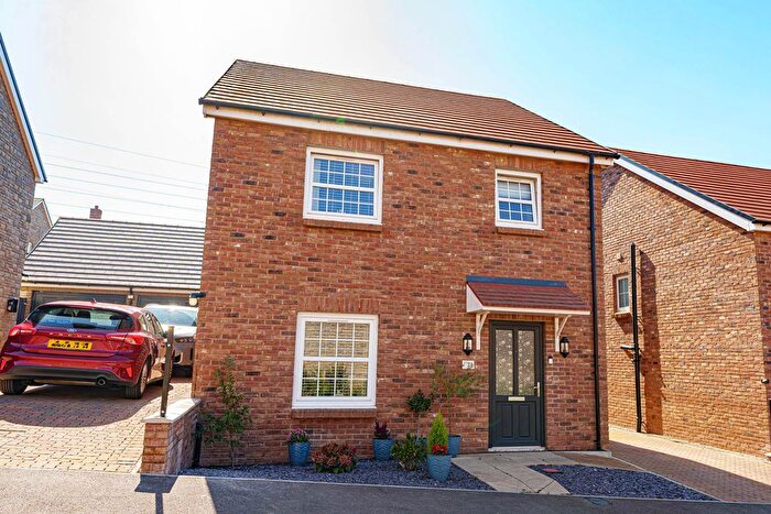 3 Bedroom Detached House For Sale In Abbey Woods, Llantarnam, NP44