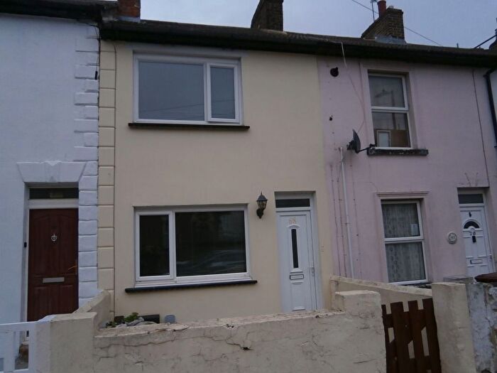 3 Bedroom Terraced House To Rent In Trafalgar Street, Gillingham, ME7