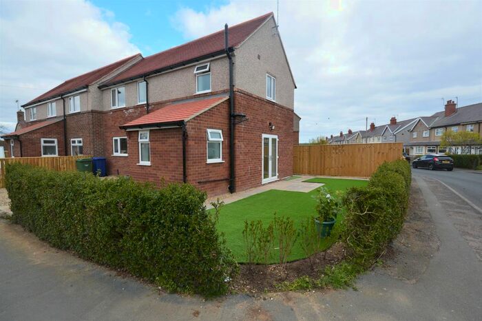 3 Bedroom Semi-Detached House To Rent In West Road, Filey YO14