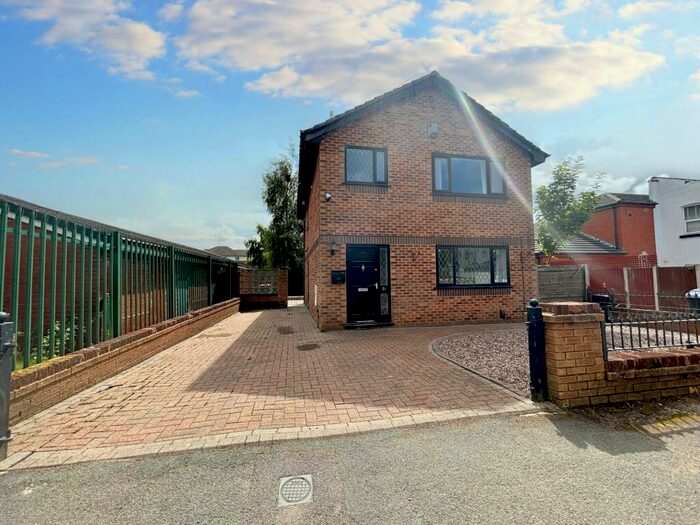 3 Bedroom Detached House To Rent In Blackleach Drive, Worsley, M28