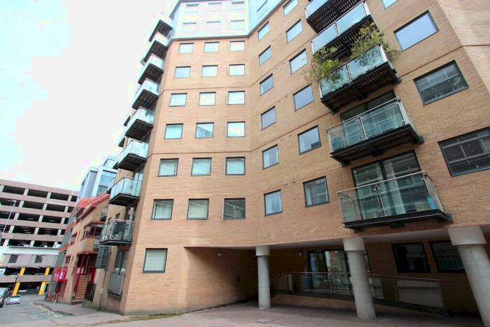 1 Bedroom Flat To Rent In Merchants Place, Reading, RG1