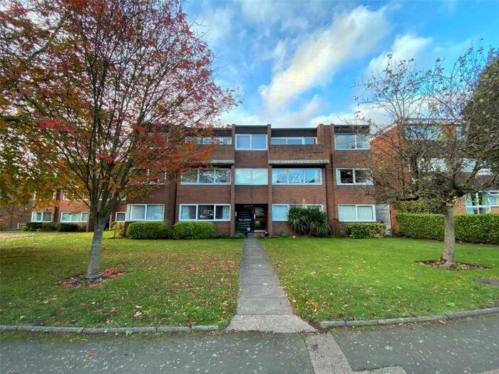 2 Bedroom Flat To Rent In The Laurels, Station Road, Sutton Coldfield, West Midlands, B73