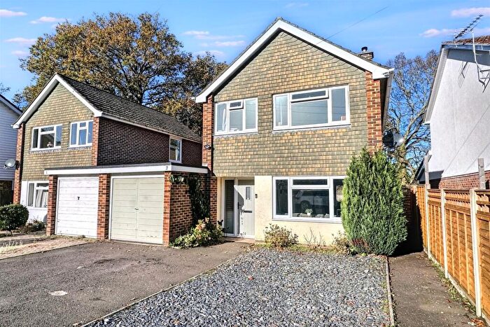 4 Bedroom Link Detached House For Sale In Chandlers Ford, SO53