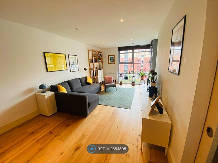 2 Bedroom Flat To Rent In Whitworth Street West, Manchester, M1