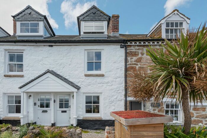 1 Bedroom Detached House For Sale In Saltponds, Mousehole, Cornwall, TR19