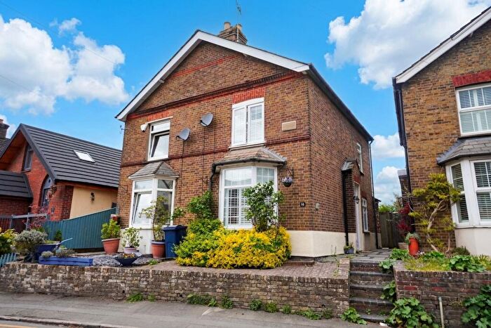 2 Bedroom Semi Detached House For Sale In Station Road, Loudwater, HP10